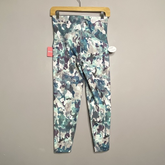 SPANX‎ Booty Boost Active Painted Camo Pink Multi Active Printed 7/8 Leggings XL - Picture 4 of 16